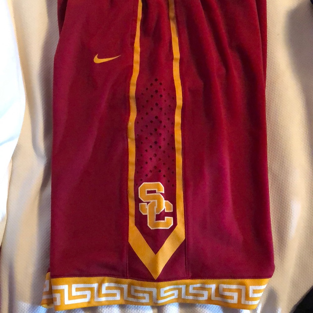 Perfect condition no wear.Youth XL but fits like S